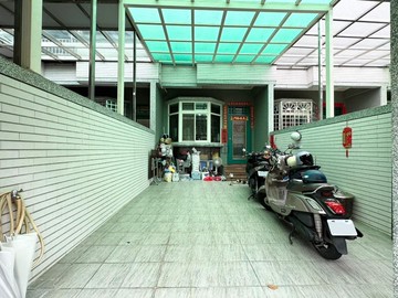 《小白》大里豪墅｜大地坪｜震後四房車庫美墅｜台中市大里區立中五街