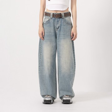QUEENSHOP_S 女裝 復古洗水繭型牛仔褲附鉚釘皮帶 S/M/L 現+預 【04011889】