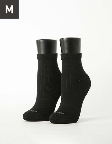 復古直線條微分子薄襪