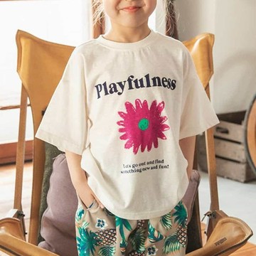 日本 BREEZE - 夏日字母印花短袖上衣-小花logo-白