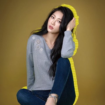 VICTORIAV領精繡花朵線衫-淺灰-V65132-83