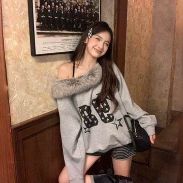 CU🇰🇷現貨❤️‍🔥毛領設計❤️‍🔥寬鬆休閒百搭 簡約字母印花 一字領長袖衛衣 長袖上衣 大學T