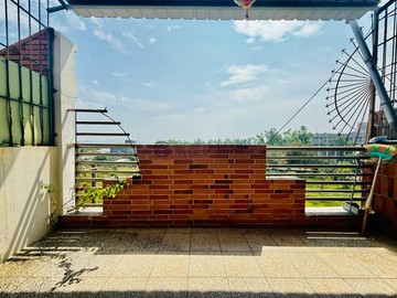 近楠梓高大｜稀有臨8米街｜增建滿前後陽台大地坪店住｜高雄市梓官區港一街