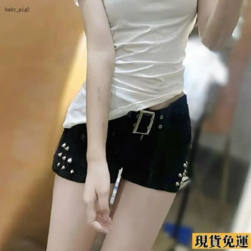 ✨桃園發出✨ 小個子春夏低腰提臀 顯瘦 辣妹超 短褲 女性感 修身 夜店鉚釘時尚 牛仔褲