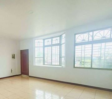 大樓價買邊間臨路別墅｜台中市后里區四月路