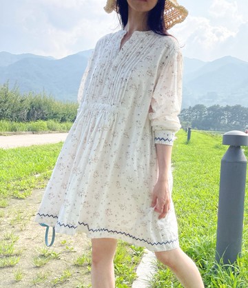 Joanne 迷你洋裝 - 白色碎花刺繡