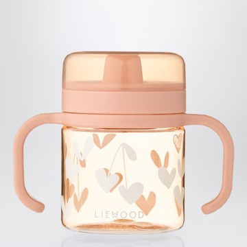 Kylo spouted mug with heart print