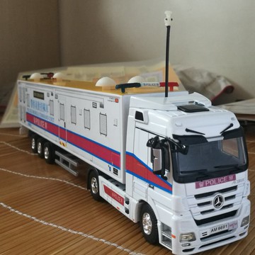 港警察流動指揮車模型奔馳平治Actros比例50長36cm合金車廂手貼