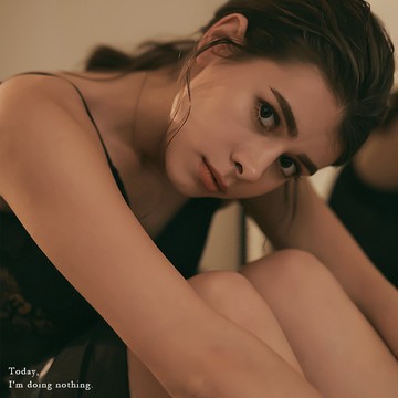 性感薄紗波浪裙擺胸襯睡衣組（附褲）