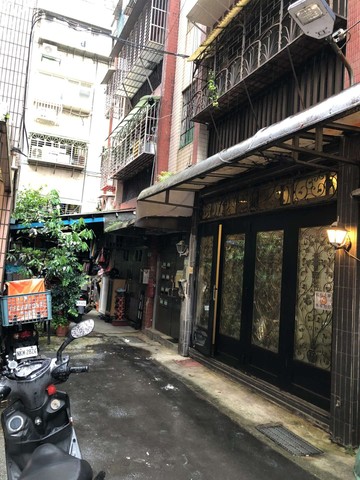 汐港湖買屋找阿國-明湖學區-近哈拉影城-稀有一樓｜台北市內湖區康寧路三段