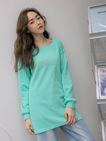 多色輕保暖長版英文刺繡側開衩長袖大學T