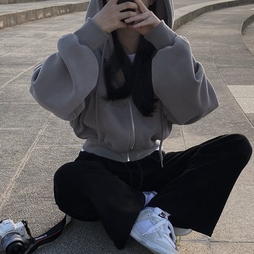 ˏˋ𝐻𝑒𝑦 𝑆𝑝𝑟𝑖𝑛𝑔 - ̗̀🌷⛅️ 韓國 ins時尚休閒寬鬆辣妹短款小個子加絨加厚保暖衛衣外套
