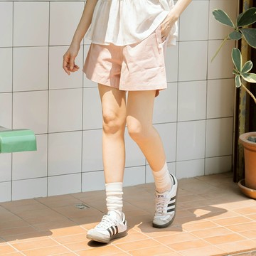 QUEENSHOP_ S 女裝 基本棉質鬆緊腰頭休閒短褲 四色售 S/M 現+預【04130283】