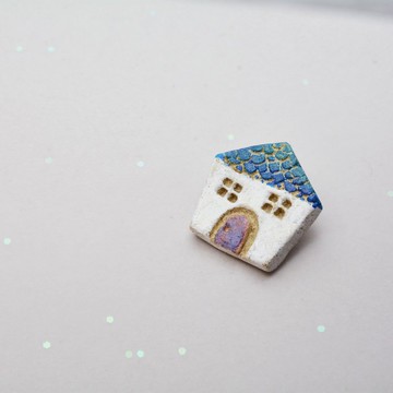 虹霓彩藝Rainbow-neo 小屋 手作陶土別針 擴香胸針H-002