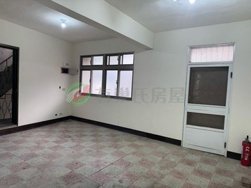 三芝長勤街｜298萬入手30坪大空間三房，成家首選｜新北市三芝區長勤街