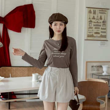 (簡約日常)草寫字母語錄薄長袖上衣 GJ186801【現貨】