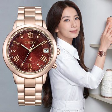 CITIZEN 星辰 XC Hebe田馥甄廣告款魅力酒紅韶光電波鈦金屬光動能女錶/36mm(CB1138-62W)