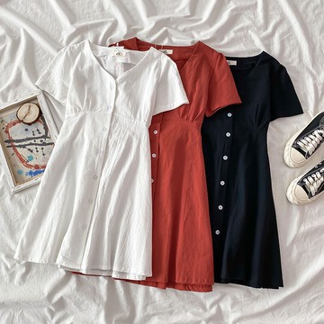 純色V領短袖連衣裙女年新款溫柔風小個子洋氣減齡護奶裙子潮