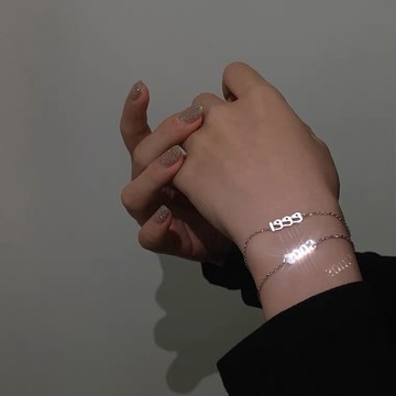 網紅銀色年份數字手鏈小眾設計學生冷淡風閨蜜姐妹簡約女情侶禮物