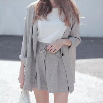 西裝套裝女夏2022新款韓版寬松時尚氣質薄款小西服亞麻短褲兩件套