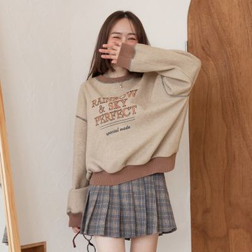 OB嚴選中大尺碼-美式配色英文繡花寬鬆大學T《AB20915》