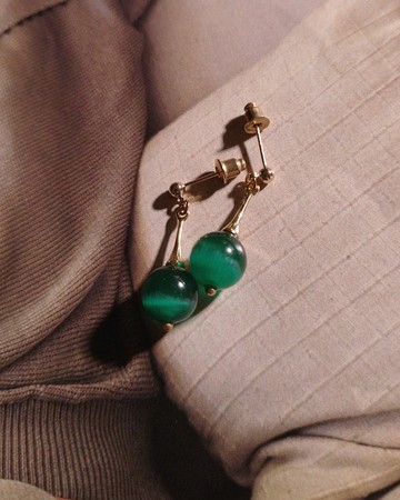 貓眼垂墜耳環 / 綠