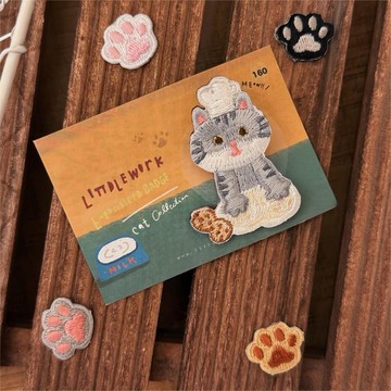 刺繡燙貼/別針 | 貓咪 - 踏踏灰貓 | Littdlework