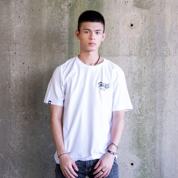 【涼夏短T】IZZVATI-迷彩夜光短T-白