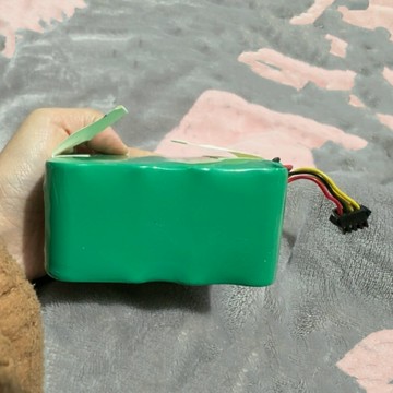 適用福瑪特zj -c1掃地機器人電池14.4V3000充電電池