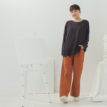 【MOSS CLUB】弧線剪接彈力斜紋棉質長寬褲 咖 黃