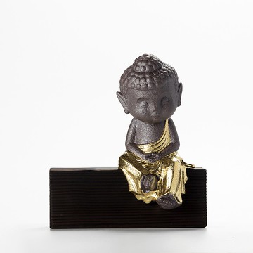 水天需雕塑佛像-大自在菩薩黃金版