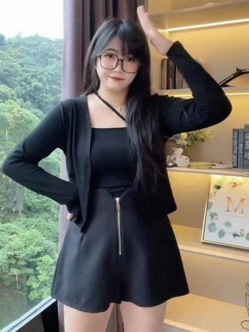 【Plump】 中大尺碼女裝 微胖穿搭 大尺碼女裝秋季胖妹妹長袖開襟衫吊帶抹胸上衣高腰短褲三件套ins 秋冬套裝