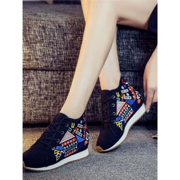 2025新款老北京布鞋女繡花鞋民族風系帶高幫鞋深口內增高休閑旅游