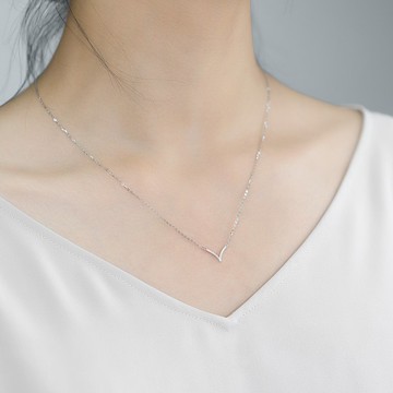 【輕珠寶】純18K簡約V型鑽石吊墜項鍊 鎖骨鍊客製化設計訂製 P020