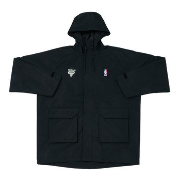 【NBA】寬版衝鋒外套_CHI 男女款 公牛隊 黑色-3455142020