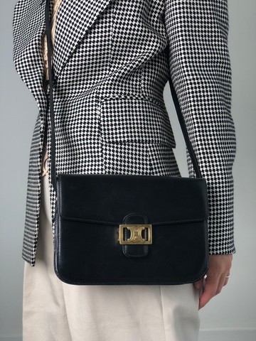 【日本直送 名牌中古包】CELINE 賽琳 側背包 黑色 凱旋門 皮革 vintage 古董 old e7u5pr