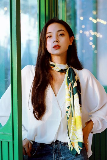 原創設計真絲大方巾之曇花