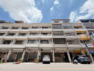 四品牌獨家｜水湳經貿園區｜40坪大地坪臨路透店｜台中市西屯區中康街