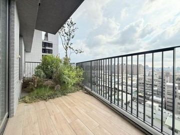 高樓宜居陽台⭐️鉅虹嵐CASA｜輕屋齡大四房雙平車｜台中市北屯區南興路