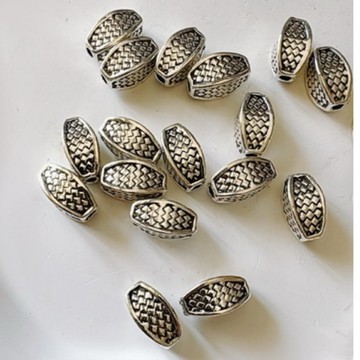 拾悦手作材料/13x6.5mm重工銅合金作舊復古藏銀長方四面編織紋棗珠/配珠/配件配飾/隔珠隔片/DIY半成品/台灣現貨