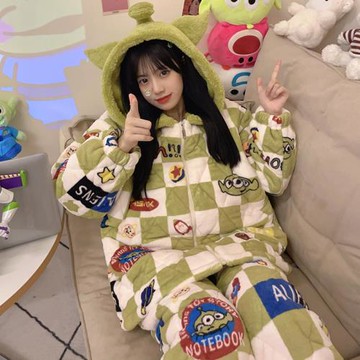 2022年新款睡衣冬季女三層夾棉加厚外星人卡通風珊瑚絨連帽家居服