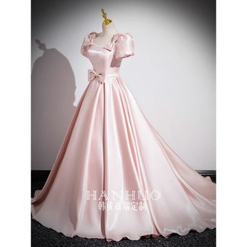 粉色緞面晚禮服裙女2026新款法式高端輕奢高級感成人生日宴會主持