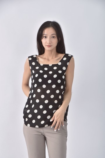 (M) 無袖背心黑色上衣