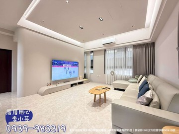 ◆厝厝用心◆近星巴克侘寂風美裝潢電梯別墅｜台中市清水區中華路