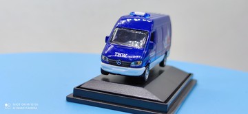 1:87 Mercedes-Benz  SCHUCO  如圖所示 藍色