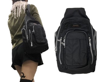 ~雪黛屋~YESON 胸包小容量主袋+外袋共六層MIT高單數超輕防水尼龍布耐磨插筆外袋Y7217