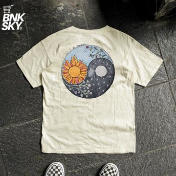 王有病工作室 220G輕薄高織不透！設計花朵圖案青少年短袖T恤