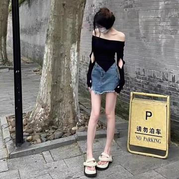 黑色不規則一字肩長袖t恤女秋冬法式別致獨特設計感小眾辣妹上衣