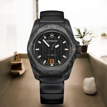 Victorinox 瑞士維氏 I.N.O.X. 碳纖維 機械腕錶-41mm VISA-242023.1