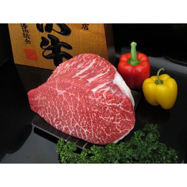 最高級熟成米沢牛 A5等級メス モモ肉 ブロック 約1kg (重さは数量で調整 例:2 約2kg)